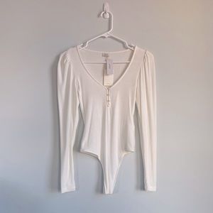 Wilfred bodysuit with buttons